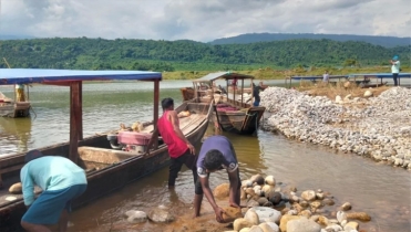 সাদাপাথর লুটের ঘটনায় মামলা, আসামি ১৫০০